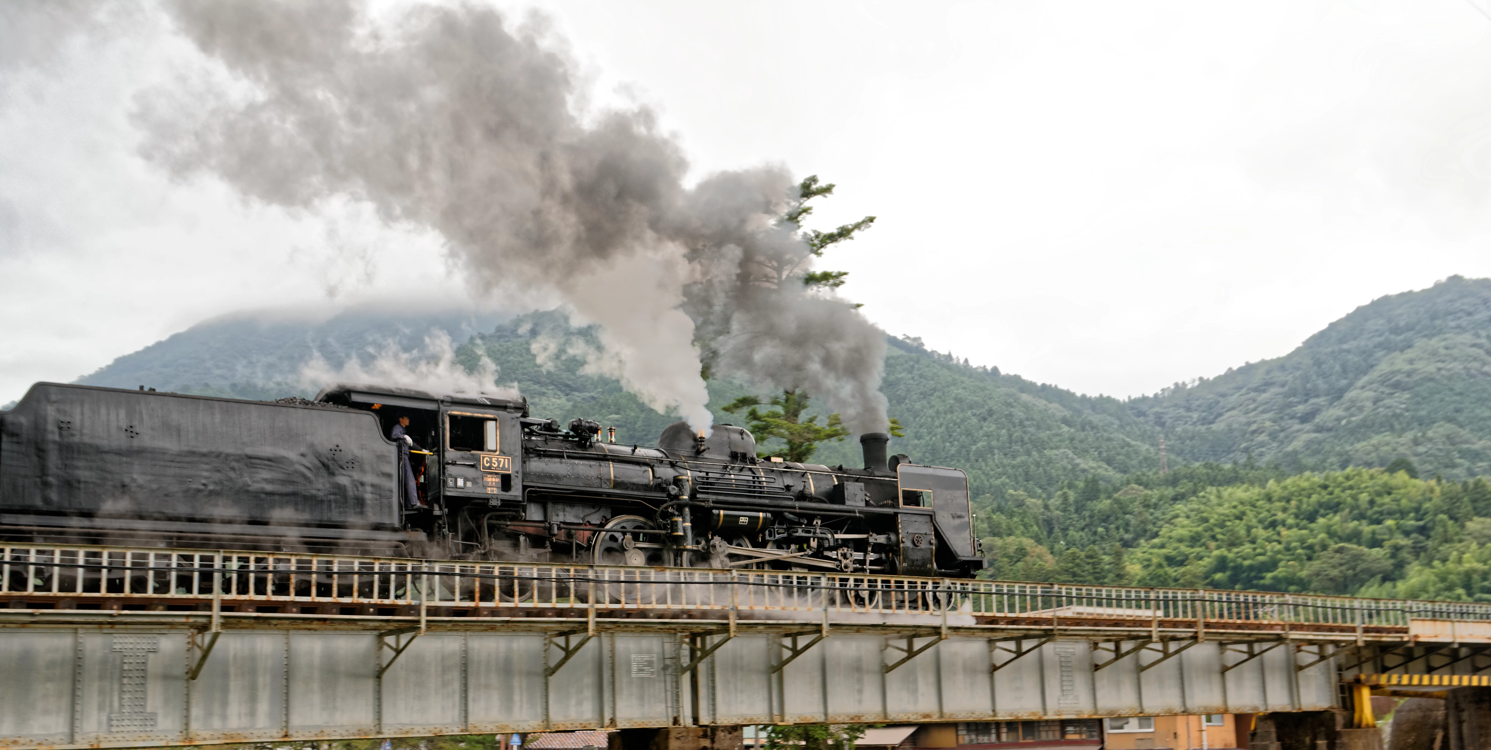 Photographie d'un train à vapeur à Tsuwano Japon - Kyōru Agence web créative